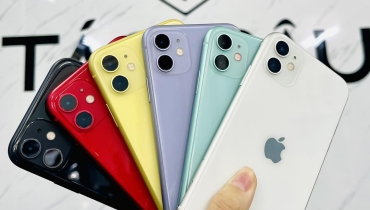 GIÁ NGANG NHAU, CHỌN IPHONE 13 HAY IPHONE NÀY ĐỜI CŨ NHƯNG MÀN TO HƠN?
