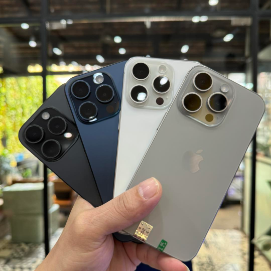 iPhone 15 PRO 